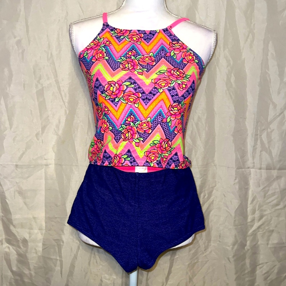 ❣️Girl two pieces swim suits ❣️